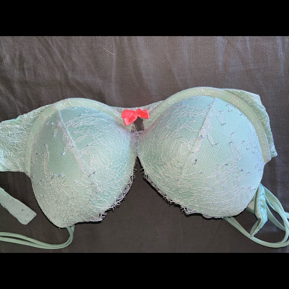 Victoria’s Secret bra.